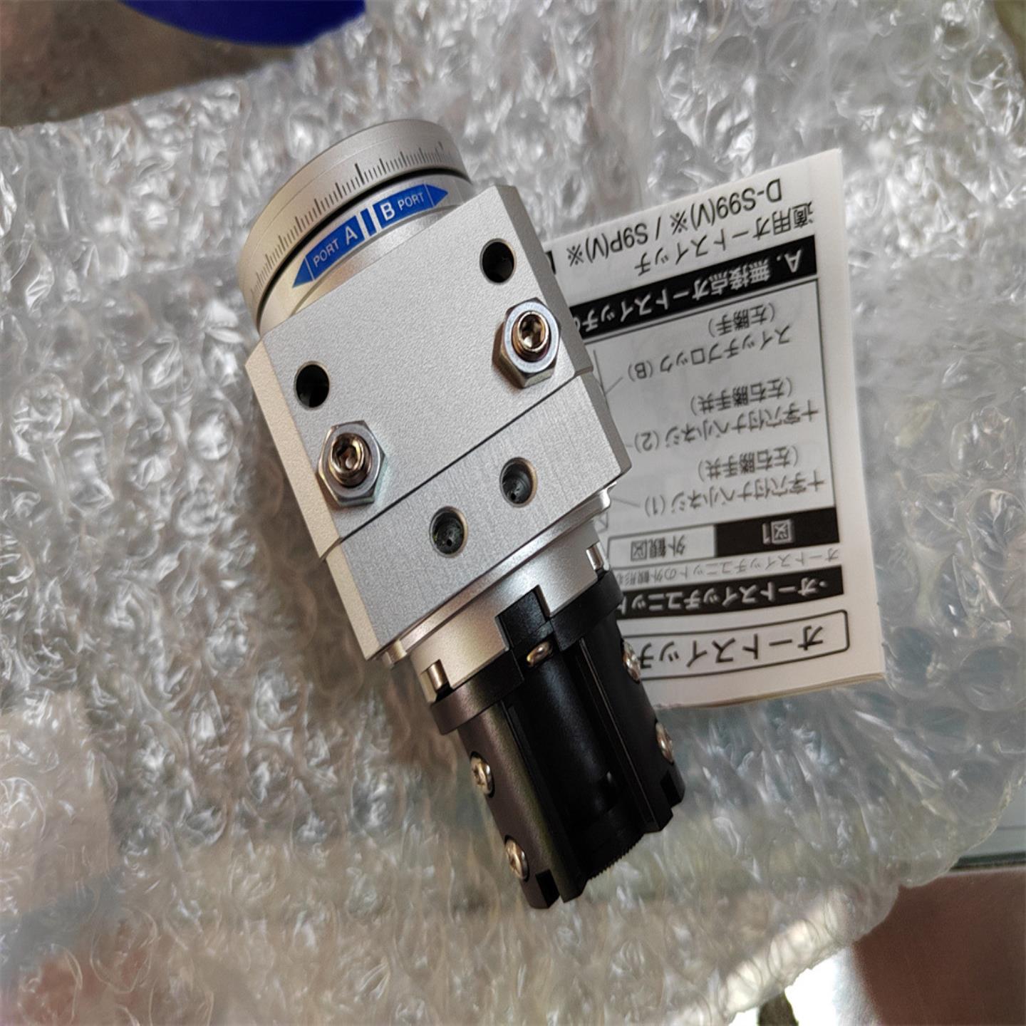 Bender RCMA472LY-21编码是B94043001描述 RCMA420-D-1 DCAC 0