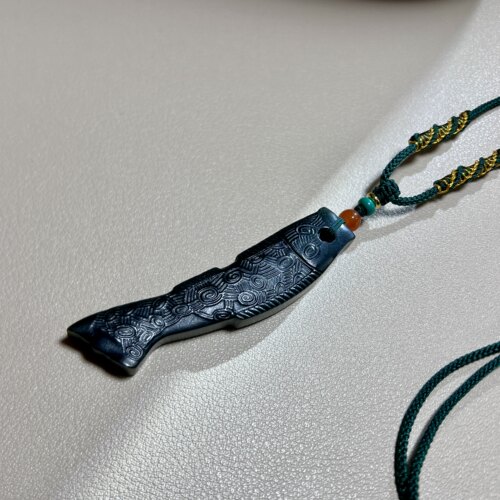 青玉雕刻周商古鱼佩