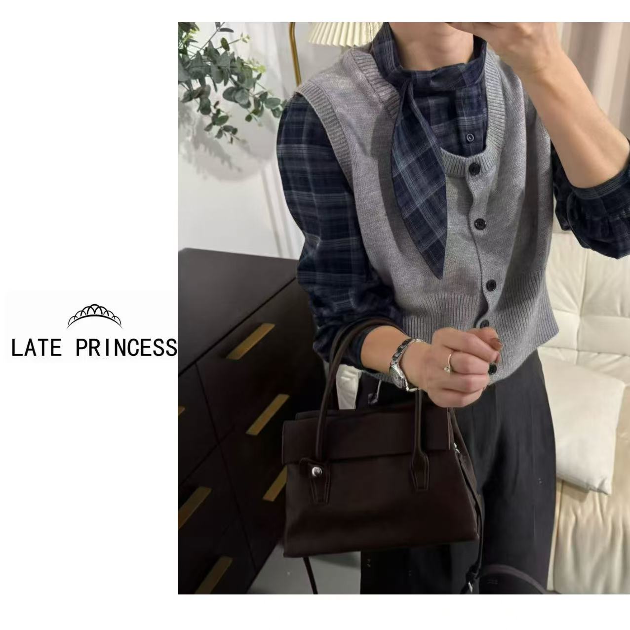 LATE PRINCESS【精彩纷呈】秋装新款针织拼接宽松格纹衬衫