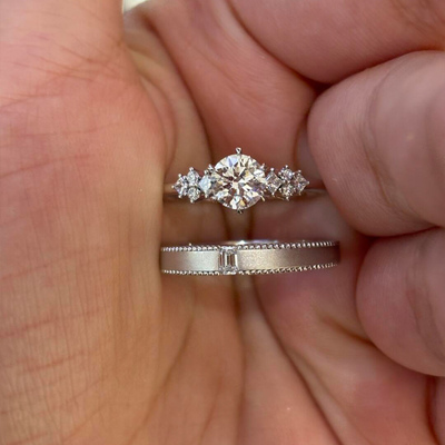 爆闪莫桑钻戒指女小众设计情侣对戒轻奢高级感仿真钻石求婚结婚戒