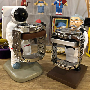 宇航员手表台防尘收纳架展示手表放置台支架单只创意放手表的托架