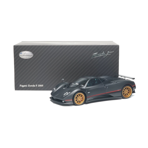 AR118帕加尼ZondaF2005车模