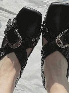 2026春新款方头朋克风小众单鞋女金属扣交叉芭蕾舞平底玛丽珍女鞋