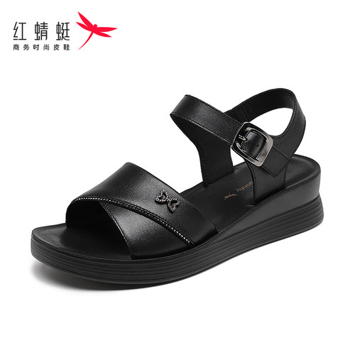 红蜻蜓坡跟休闲头层牛皮妈妈凉鞋
