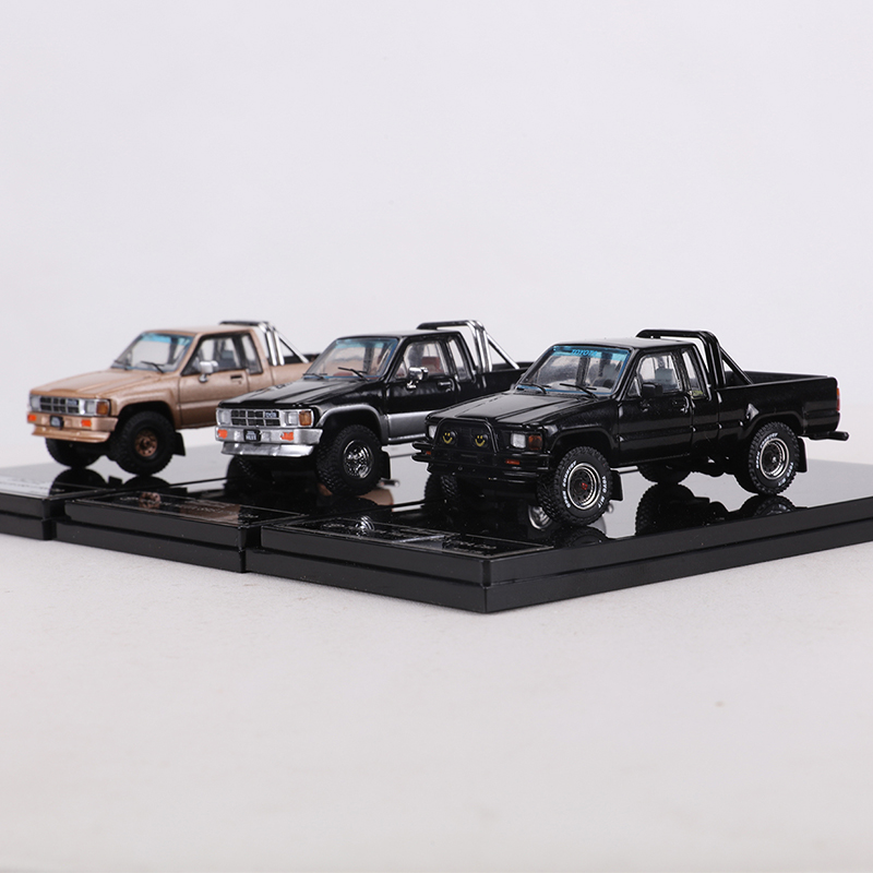 GCD 1:64丰田海拉克斯SR5皮卡仿真合金汽车模型收藏摆件