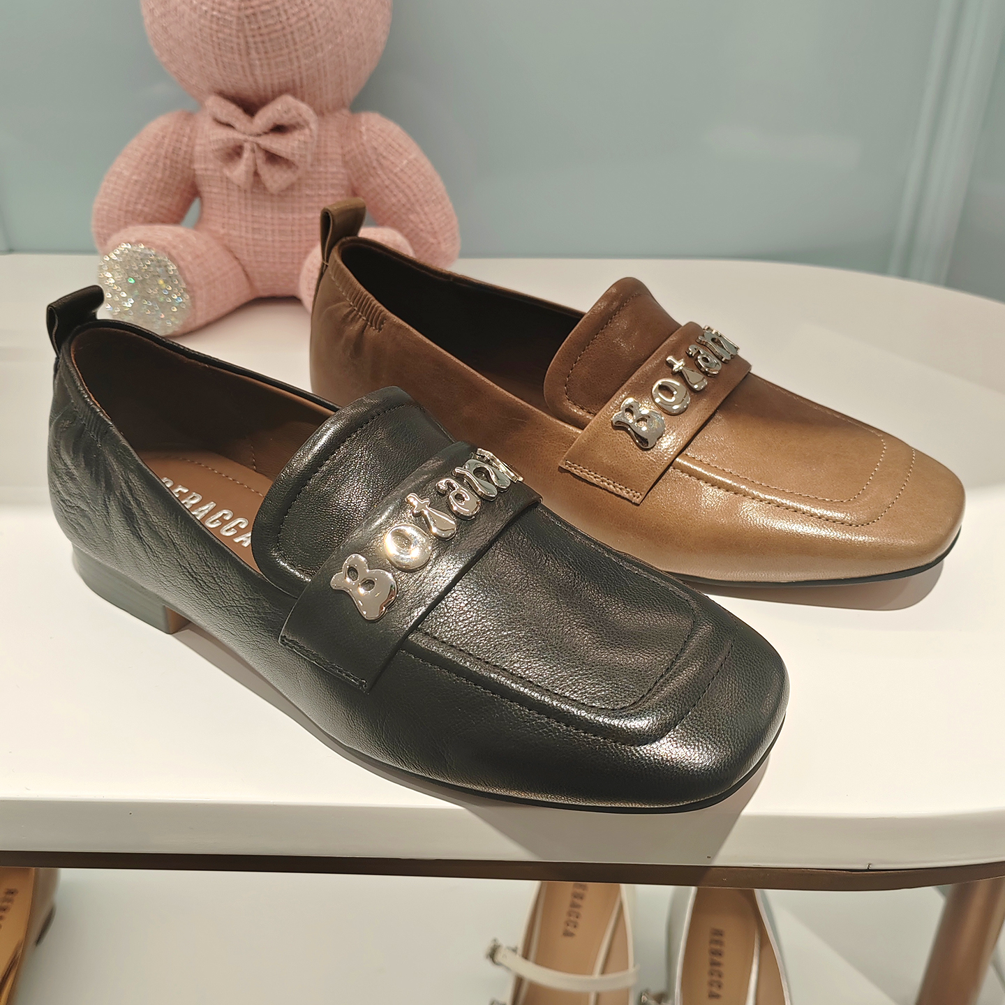 瑞贝卡女鞋2025秋季商场直发方跟舒适真皮休闲高端乐福鞋56H30406