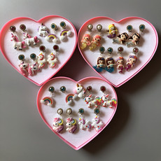 товар из китая 儿童耳夹女孩宝宝饰品卡通无耳洞假耳钉耳环耳坠礼盒女童耳饰戒指 Diy