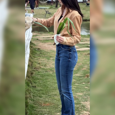 自然面料微喇修身显瘦百搭牛仔裤