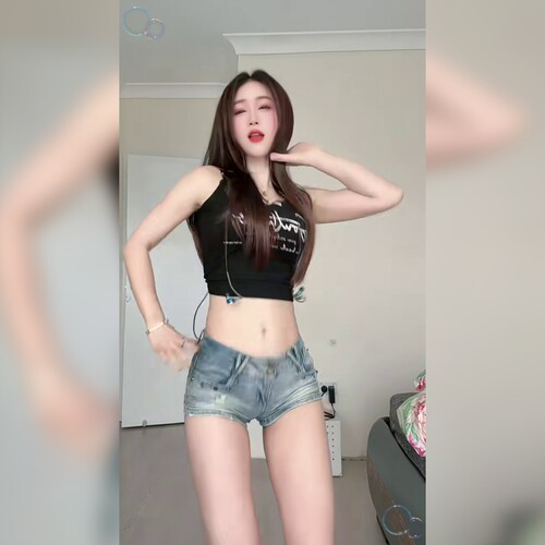 夏季低腰显腿长透气牛仔短裤