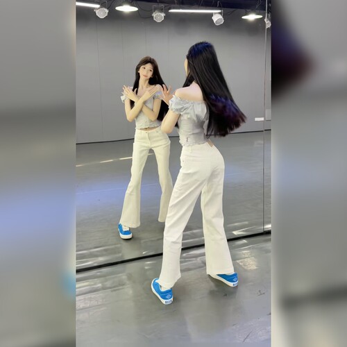 女士微喇牛仔裤图片读取失败