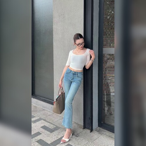 高腰微喇显瘦百搭浅色牛仔裤女