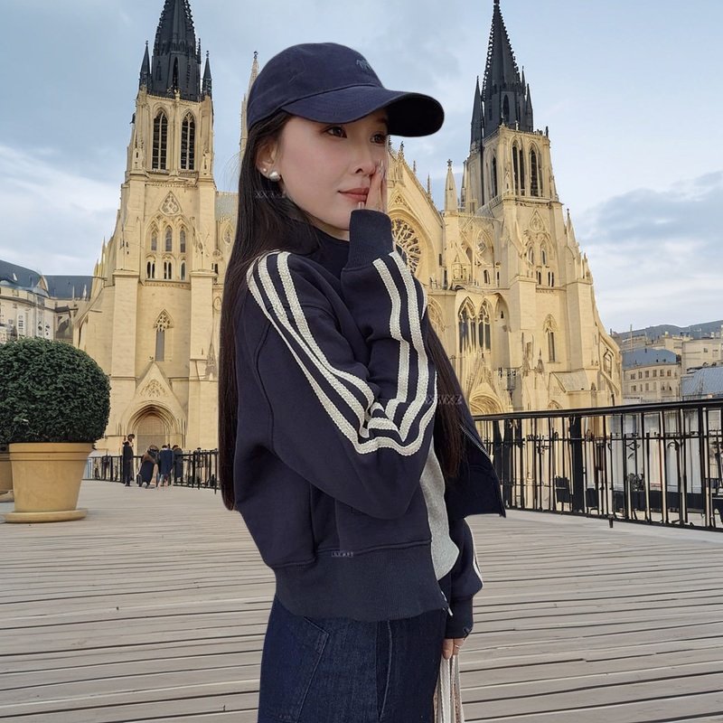 藏青色运动拉链外套女韩国东大门