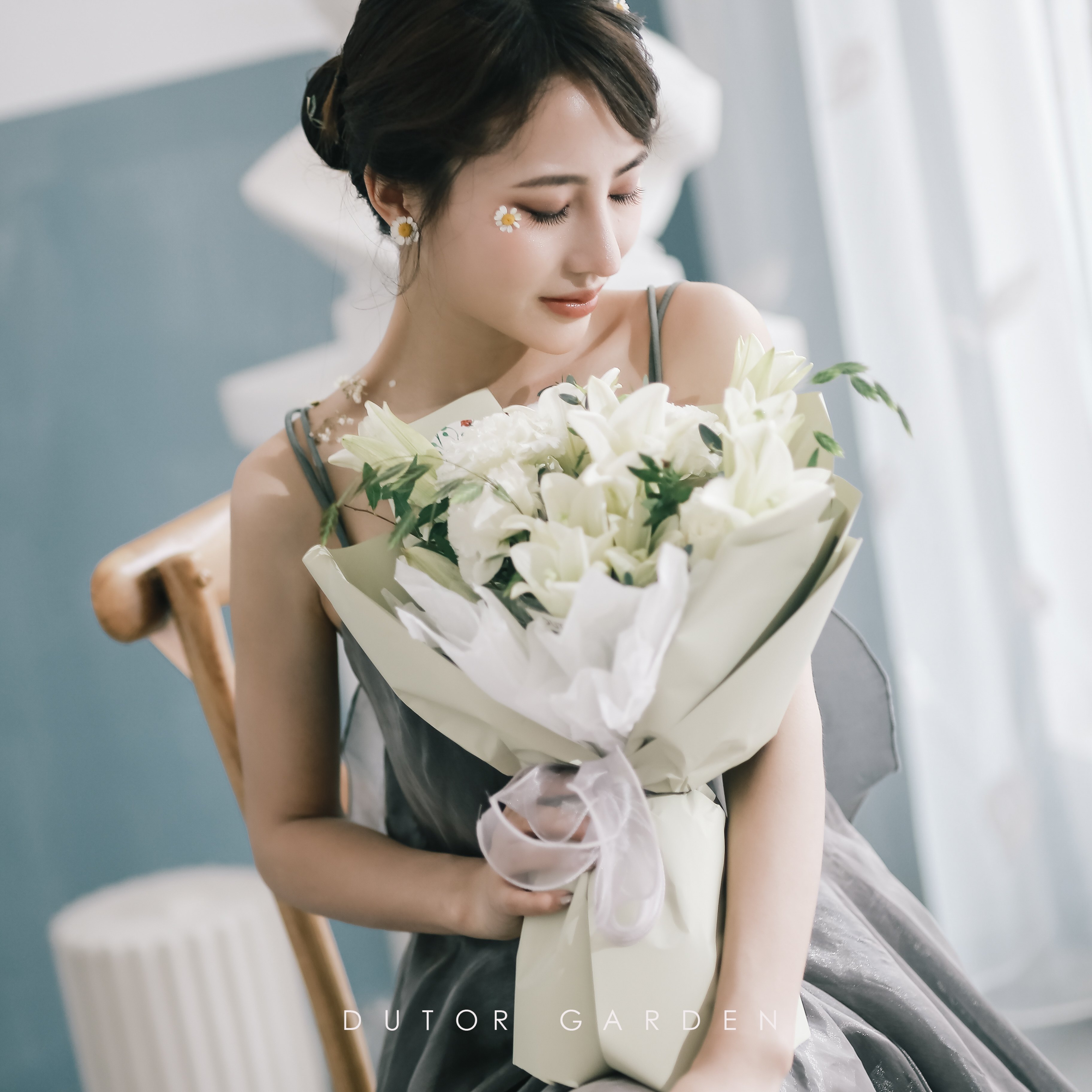 西安同城配送铁炮百合自然白绿色花束送女朋友送闺蜜节日祝福