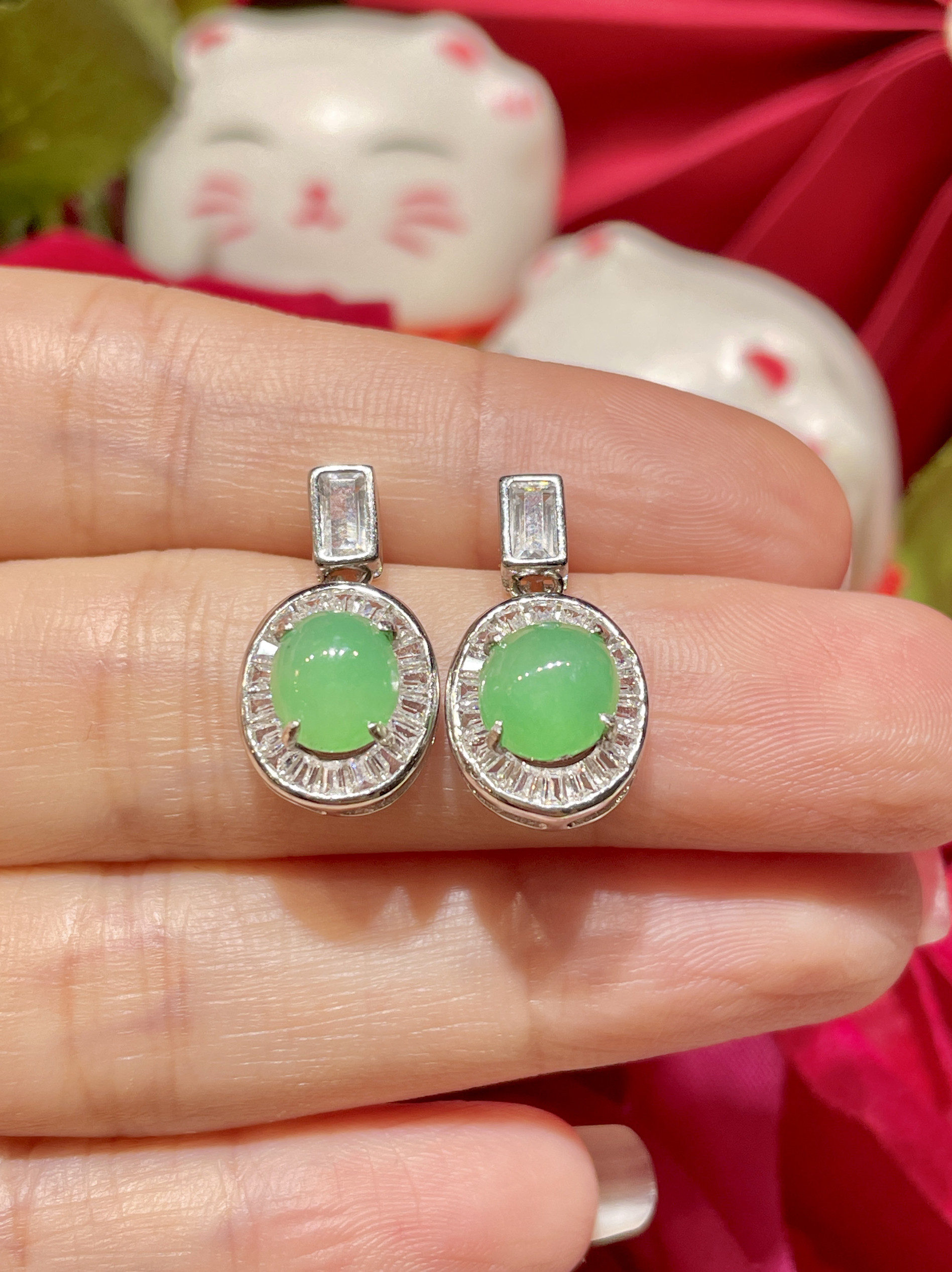 缅甸翡翠A货正品 冰种水润满绿阳绿蛋面耳钉S925银镶嵌时尚百搭款