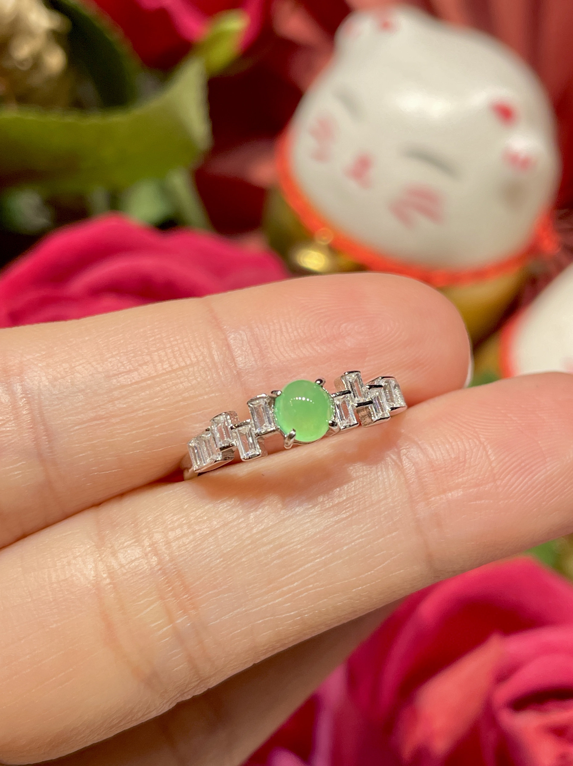 缅甸天然翡翠A货正品 冰种甜绿蛋面戒指 S925银时尚百搭款式新颖