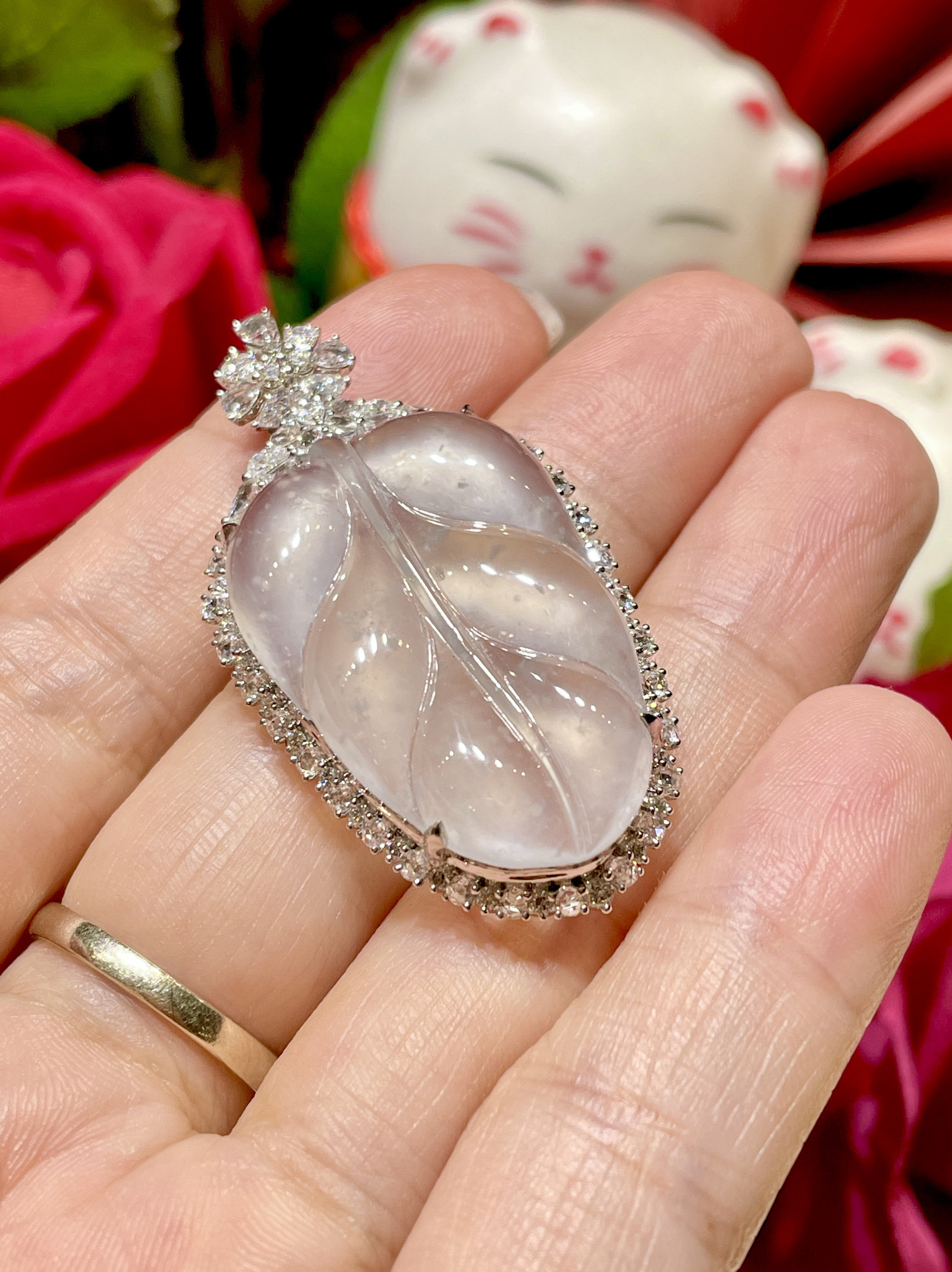 缅甸翡翠A货正品 玻璃种木纳雪花棉叶子吊坠 镶嵌18 K金搭配钻石