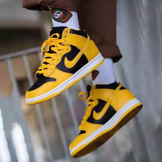 Nike Dunk High Nike Boys and Girls Black and Yellow Sports and Leisure High-Top Sneakers Dc9053-002