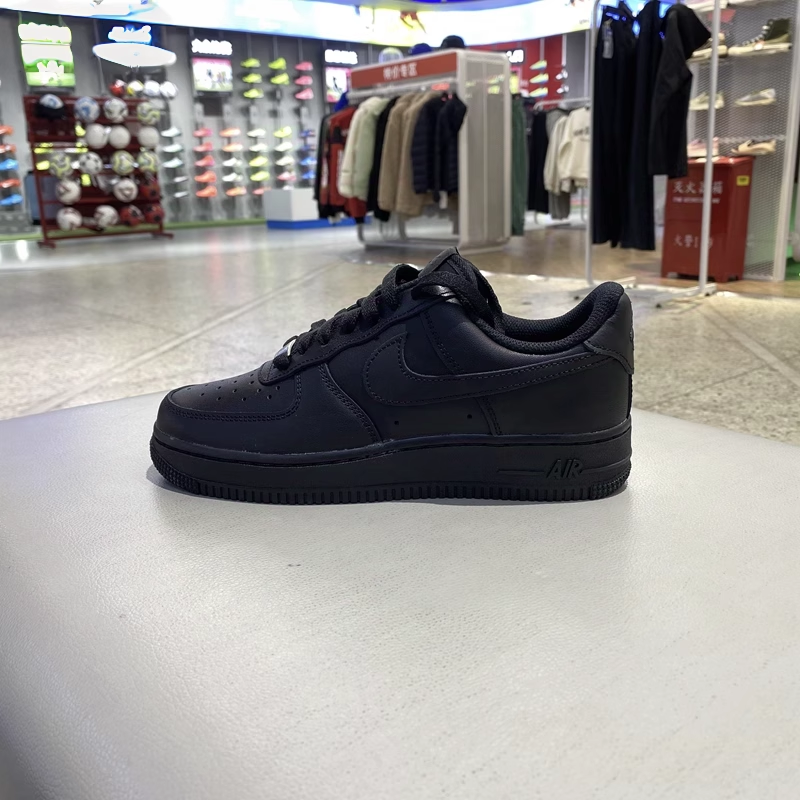 Nike耐克 Air Force 1女款米绿色空军一号低帮板鞋DD8959
