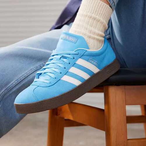 adidas休闲舒适板鞋德训鞋