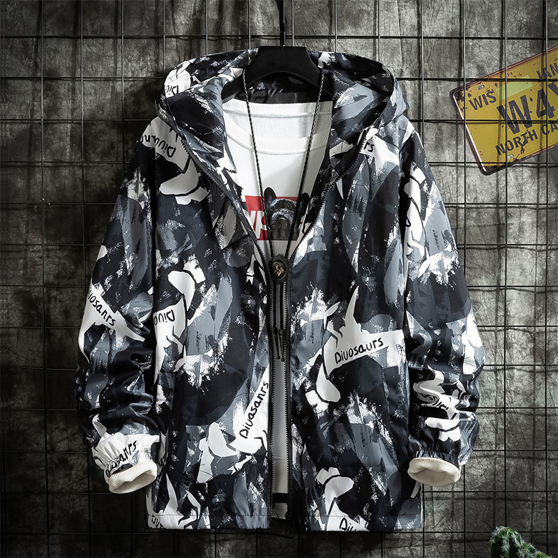 Men's coat spring and autumn Hooded Jacket 2021 new sports and leisure camouflage clothes for students