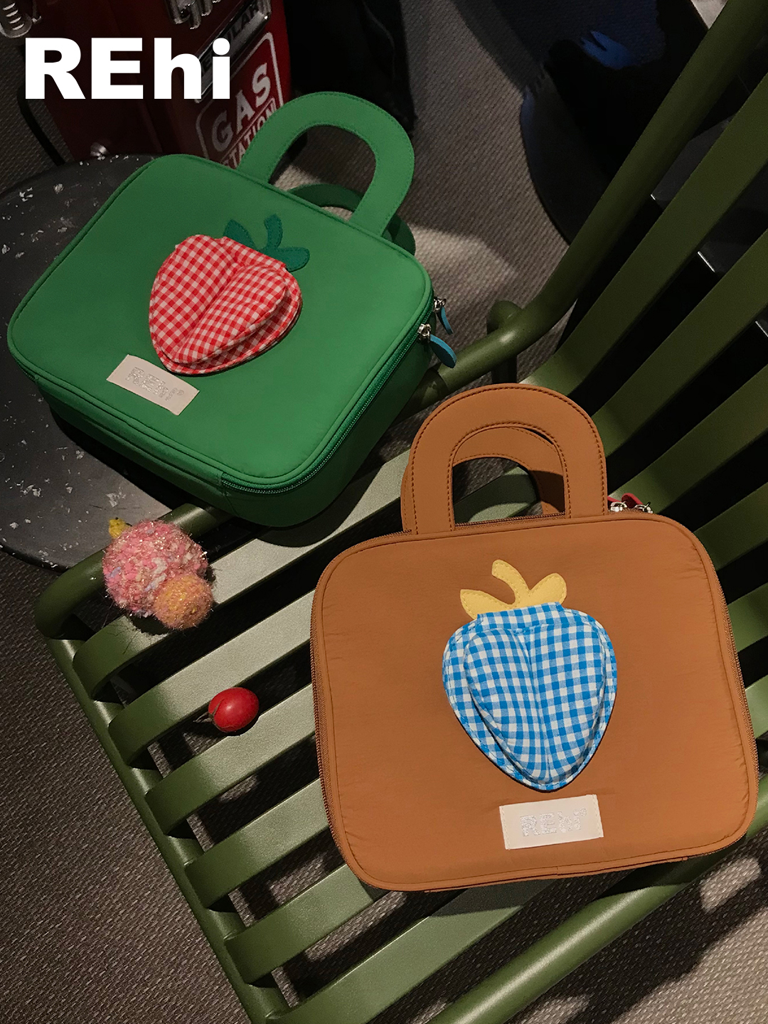 REhi原创草莓镜子洗漱包