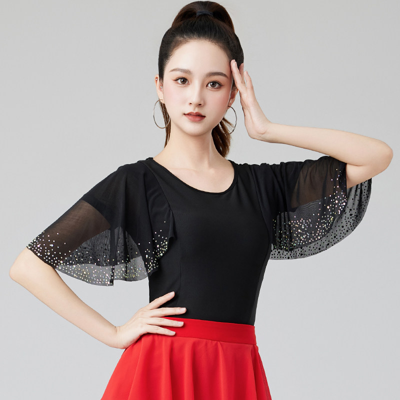 拉丁舞服装2026秋季新款女网纱短袖荷叶镶钻上衣摩登跳舞广场练功