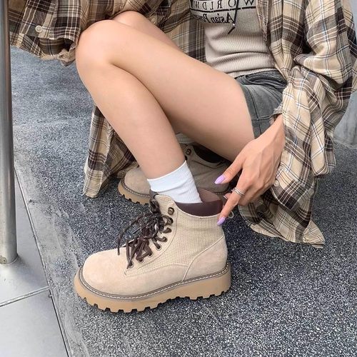 2025新款复古真皮马丁靴女系带英伦风厚底沙漠短靴大黄靴女潮流