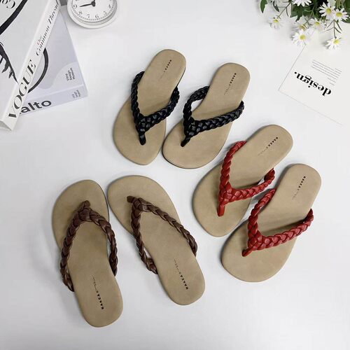 编织麻花人字拖女夏季平底夹脚拖鞋外穿休闲沙滩度假凉拖