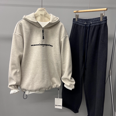 2025冬季首印字母印花连帽卫衣