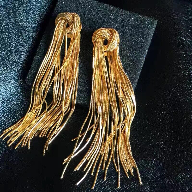 欧美风高端18K重金属蛇骨链打结流苏耳环高级感走秀杂志款个性