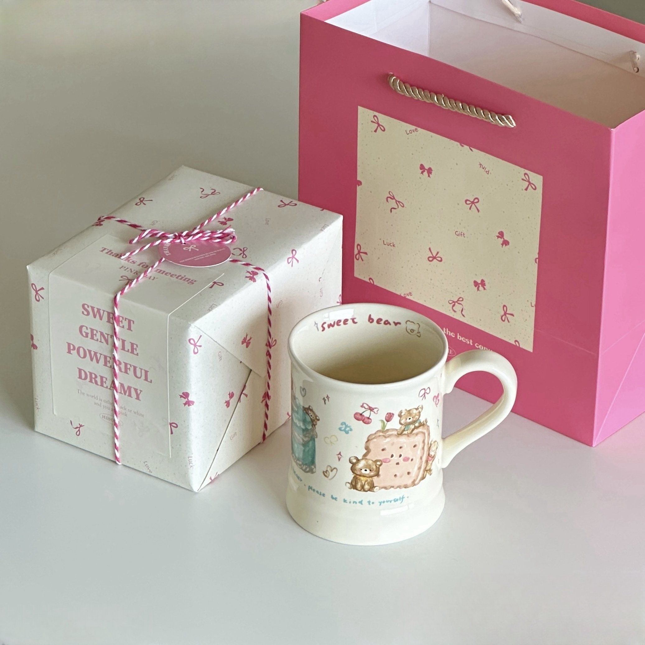 送闺蜜生日节日生日礼物礼盒少女心小熊曲奇粉色系复古咖啡水杯子
