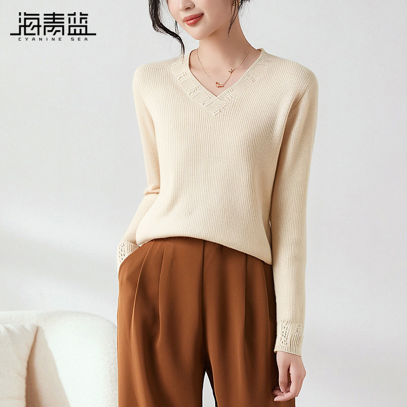 海青蓝早秋穿搭针织衫