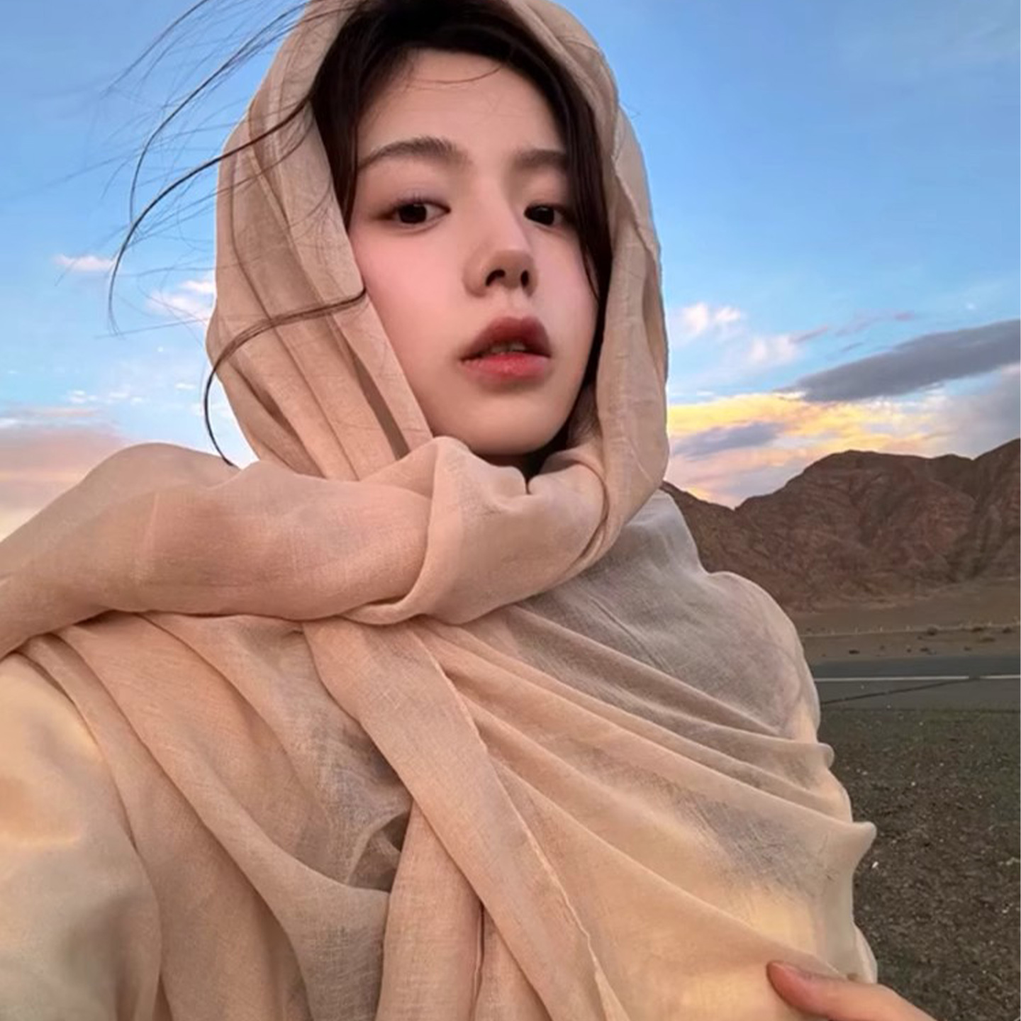 纯色棉麻披肩外搭女2025春秋民族风复古文艺薄款围巾敦煌拍照头巾