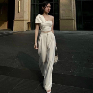 2024夏季新款时尚气质名媛风性感露肩上衣高腰阔腿裤两件套装女