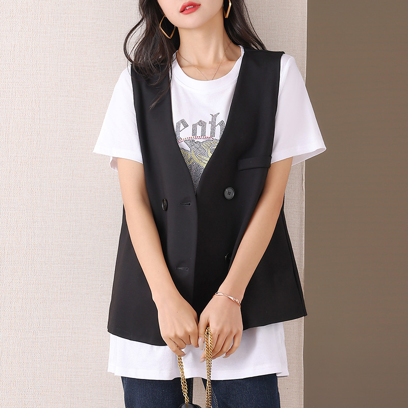 伊自尚大码女装2024年春夏新款微胖妹妹显瘦减龄遮肉马甲上衣女潮