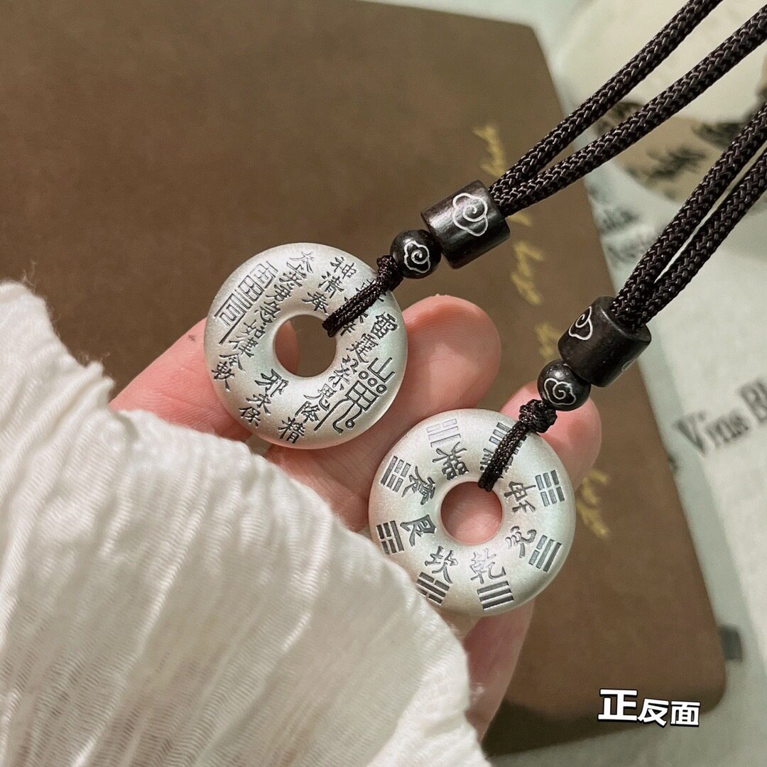 999复古道家纯银饰品 山鬼花钱平安扣足银圆孔八卦钱实心素银吊坠