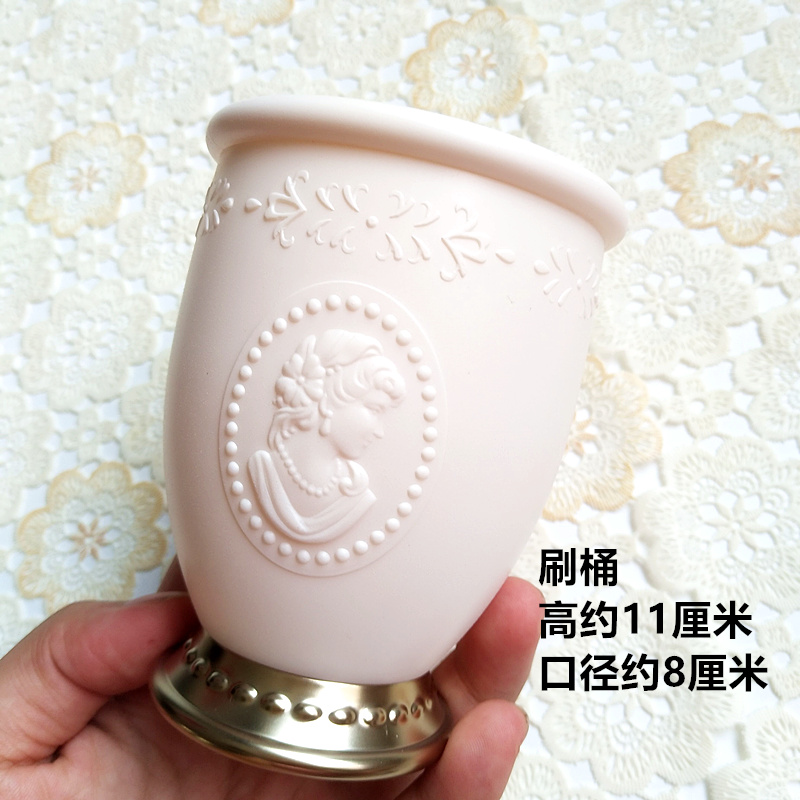 贵族浮雕肖像化妆刷桶笔筒桌面收纳桶在类目 彩妆/香水/美妆工具, 其他美容工具, 化妆/美容工具中 - 来自Buy2taobao.com提供专业的淘宝代购服务