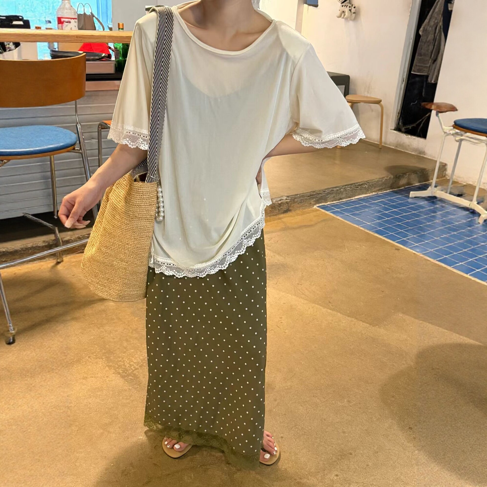 蕾丝拼接丝绒短袖T恤百搭上衣女