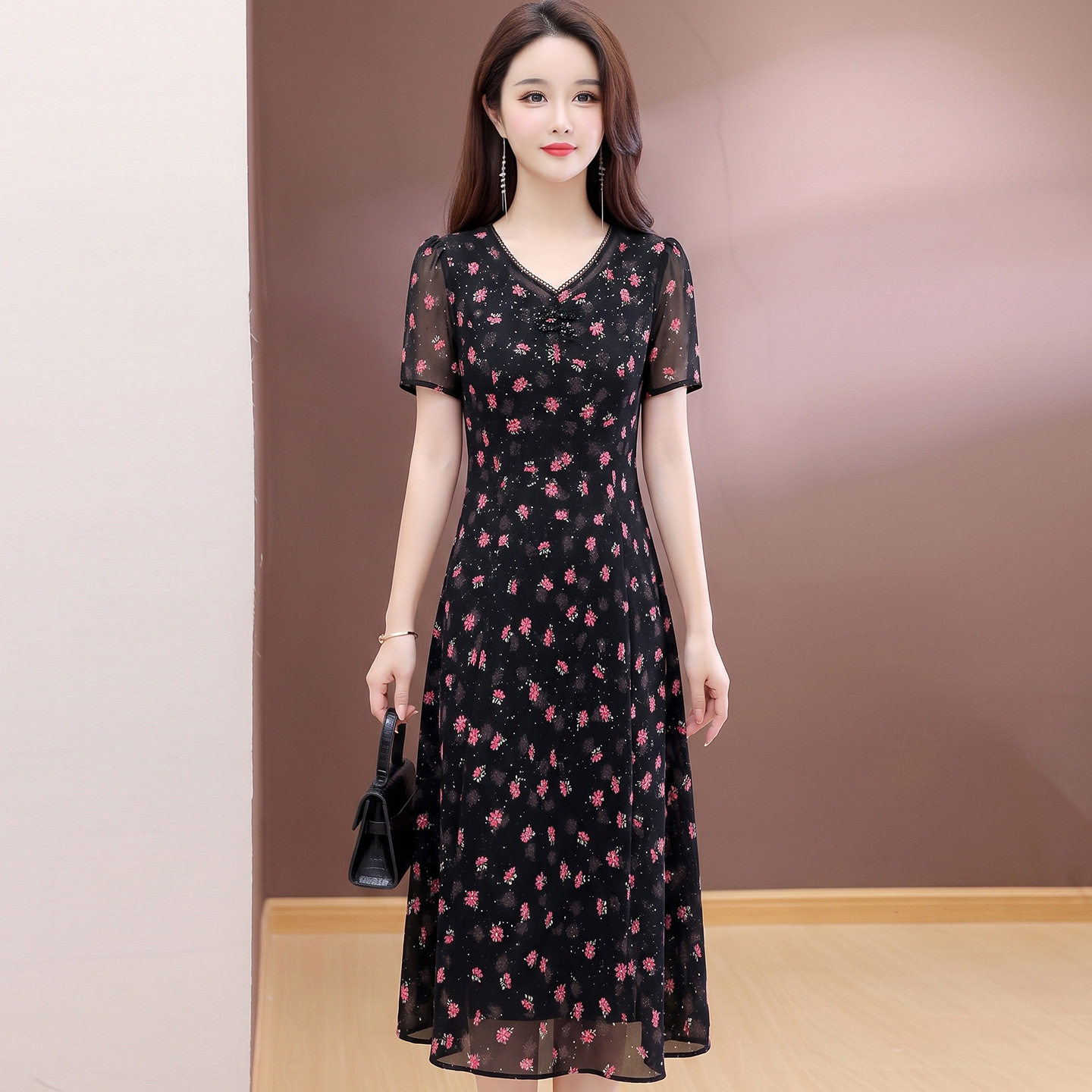 时尚气质碎花连衣裙中年妈妈装V领大码收腰显瘦百搭中长款A字裙子