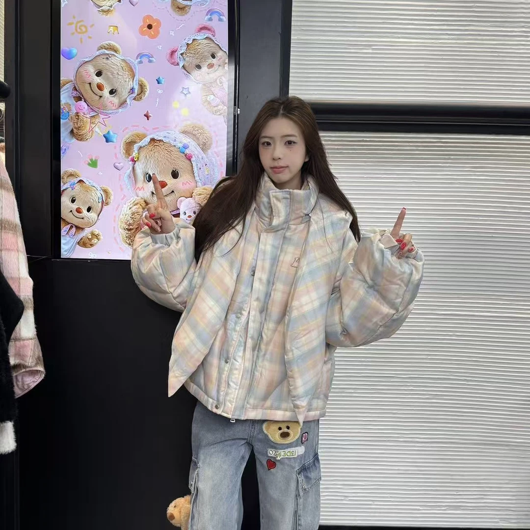 小熊假日系列领口系带连帽羽绒服