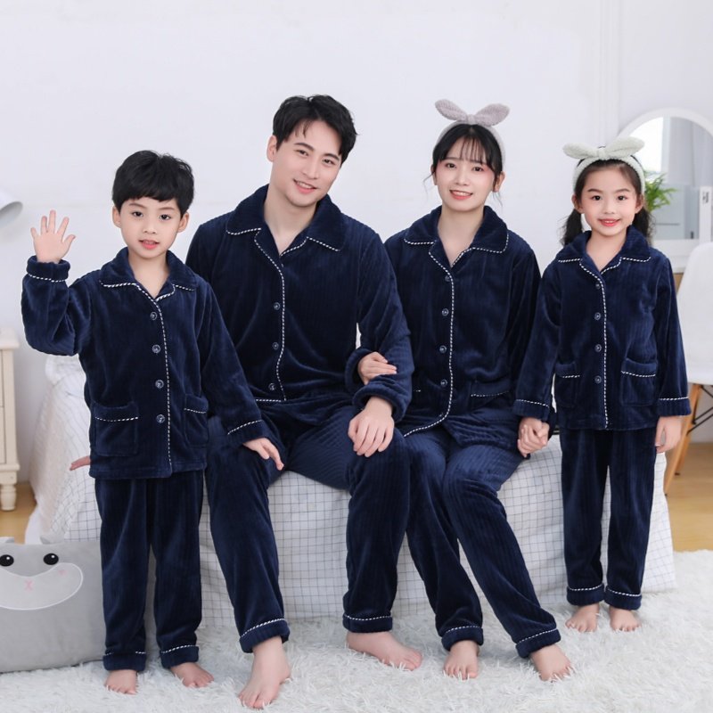 睡衣亲子套装秋冬母子父子一家三口四口珊瑚绒男童加厚儿童家居服