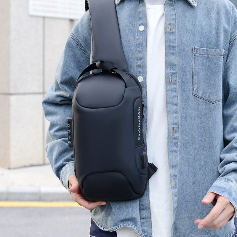 骑士胸包男户外运动斜挎包腰包女多功能休闲防水机车摩旅骑行包潮