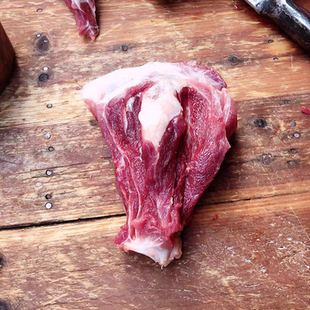东北特产农家院新鲜现杀猪骨头带肉土猪扇骨勺子骨尾骨眼镜骨包邮