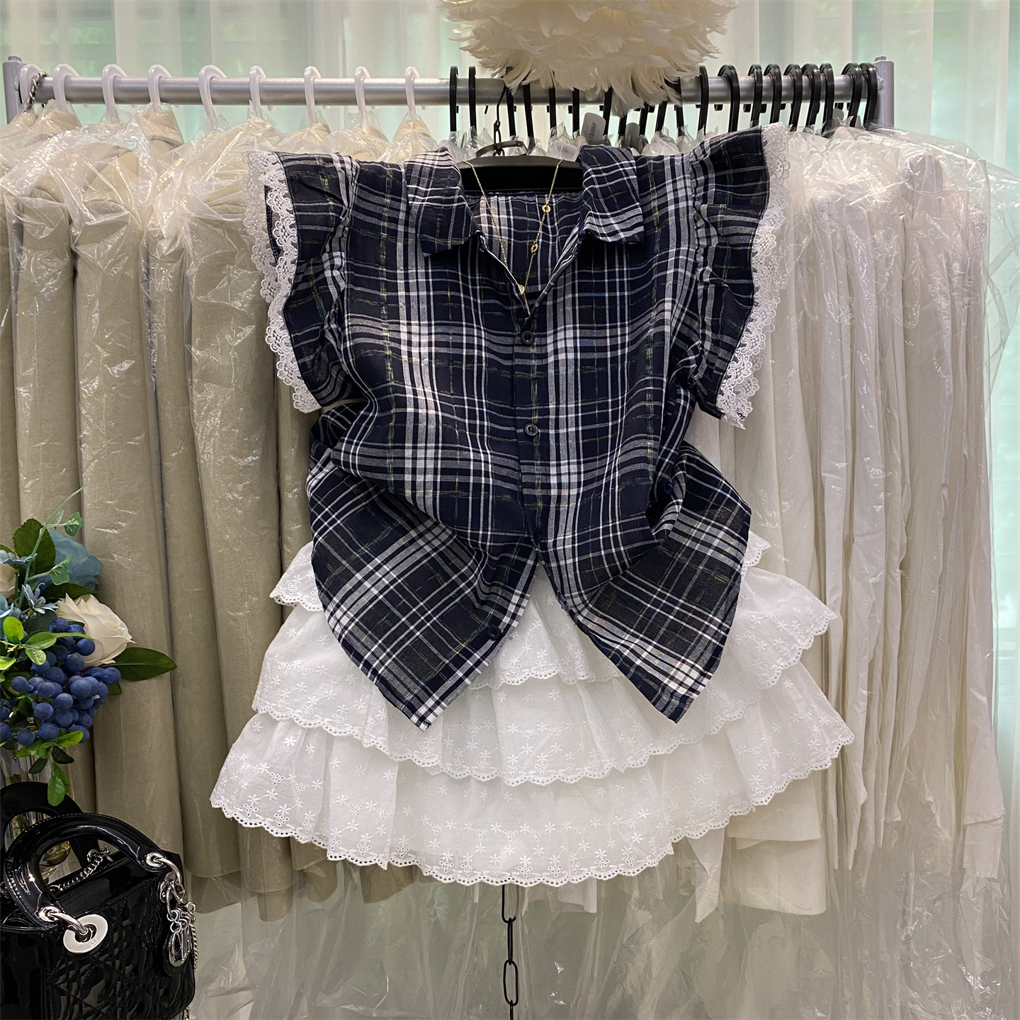 蕾丝边小飞袖格子短袖衬衫上衣女
