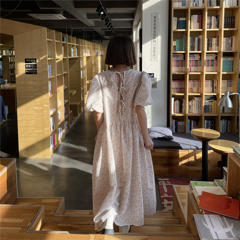 Real price Korean floral bubble sleeve loose medium length dress