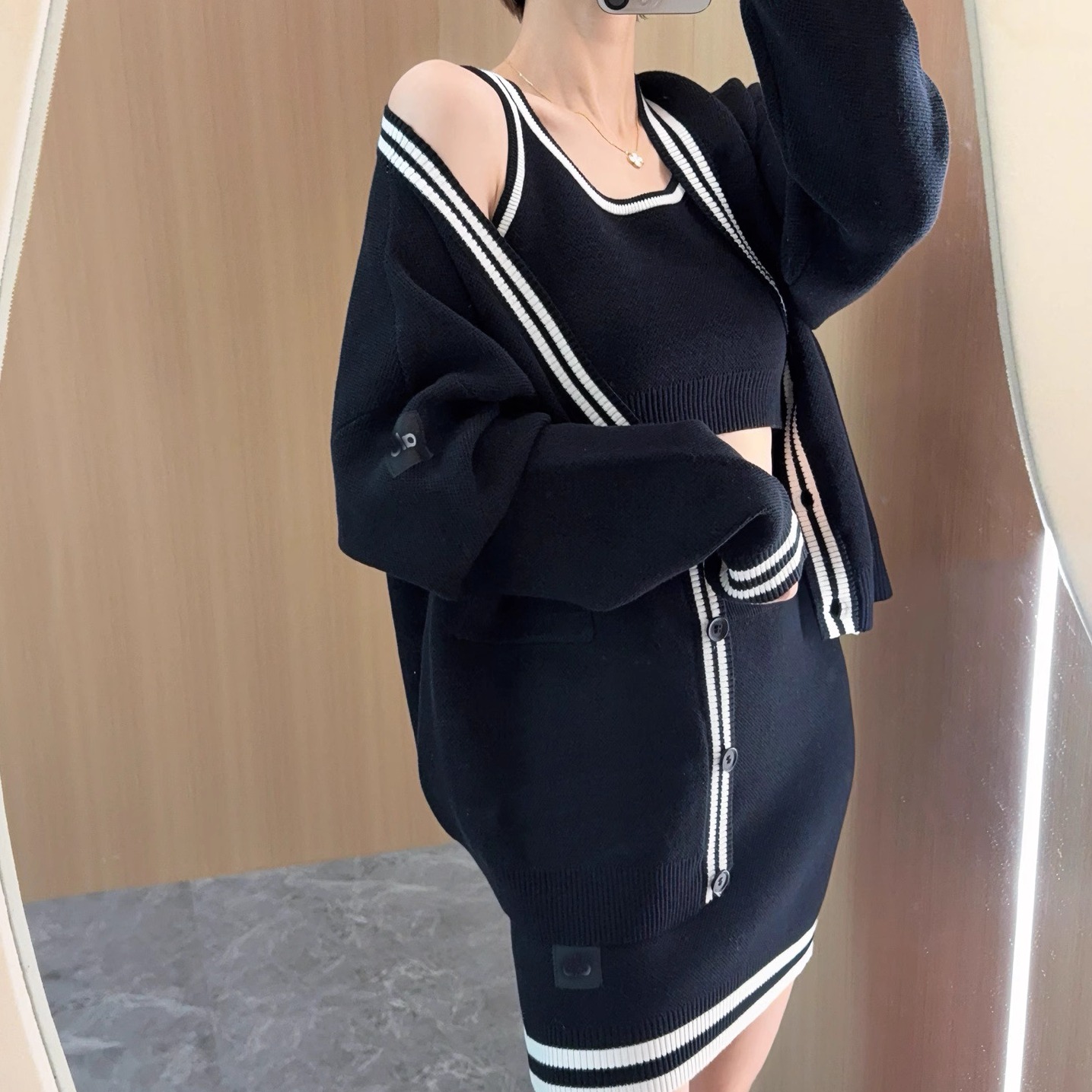 北美阿洛春秋针织开衫短裙套装