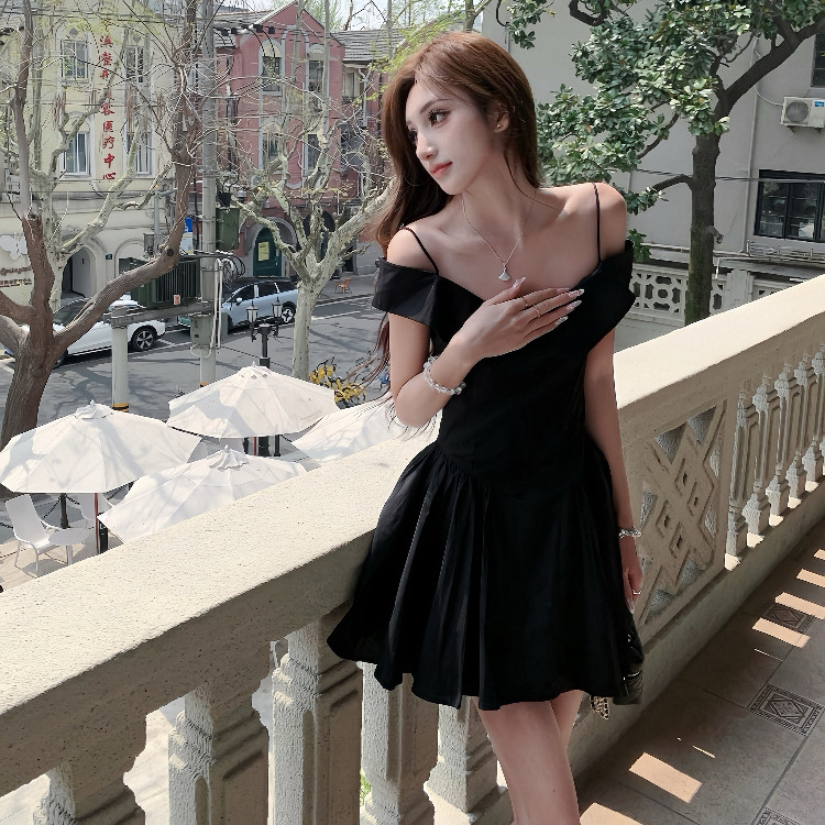欧美甜辣性感翻领一字肩吊带连衣裙女夏气质收腰显瘦芭蕾风A字裙