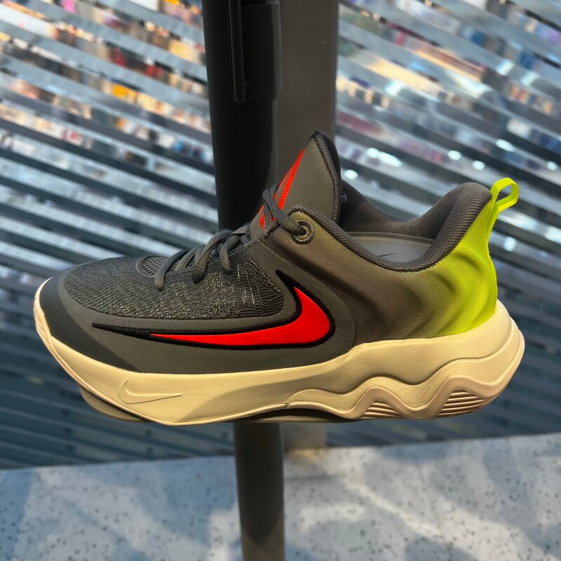 Nike耐克男童篮球鞋大童时尚透气运动鞋防滑缓震 IH7664-500