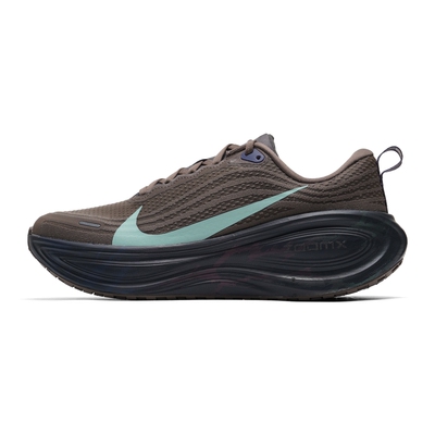 Nike耐克男鞋Vomero Plus棕色透气耐磨回弹公路跑步鞋IR7550-030