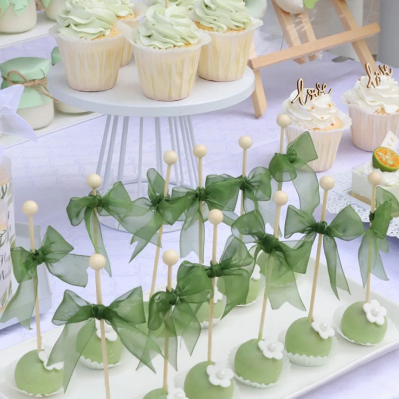 棒糖棍子绿色森系甜品台装